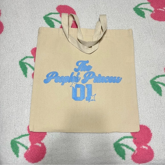 Leah Kateb “The People’s Princess” Tote - Picture 1 of 1